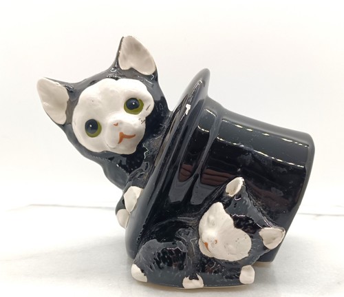 Vintage cats and - cats, hat