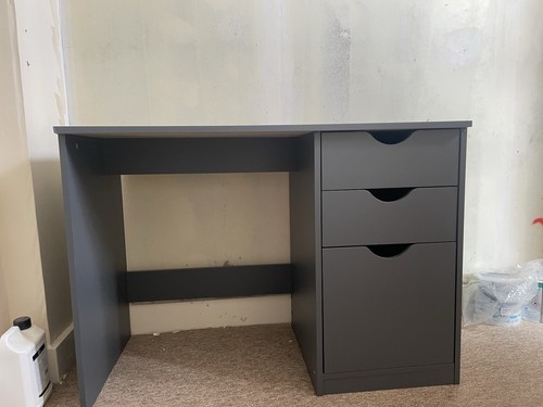 Dark grey habitat - dark,