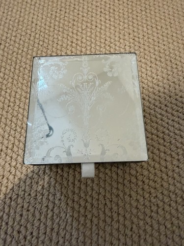 Laura ashley jewellery box - laura,