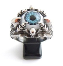 Eyeball Ring - Gothic Claw