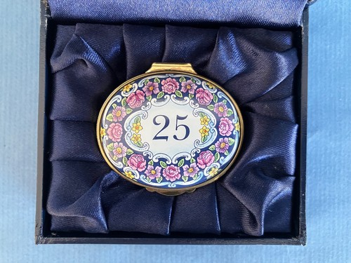 Crummles enamel trinket - enamel, pill