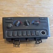 VOLVO V70 2001 2.4L PETROL