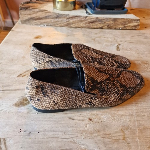 Zara snake print flat - zara,