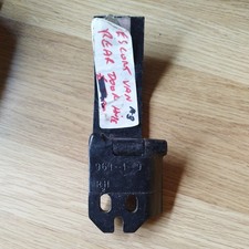 Upper Door Hinge Rear Right Ford Escort MK3   van Nos RH