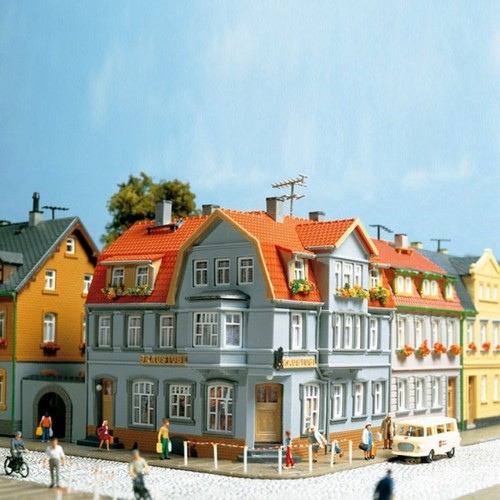Auhagen 100 scale - ho/tt,
