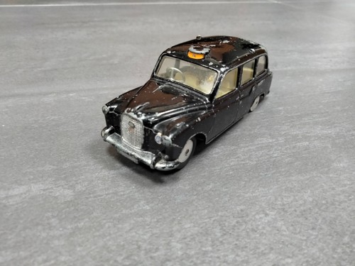 Corgi toys 418 austin - toys,