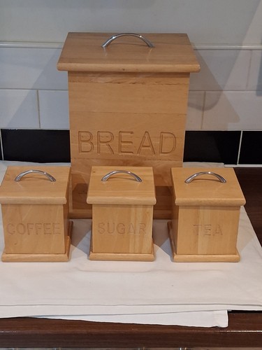Wood bread bin with - wood, lid