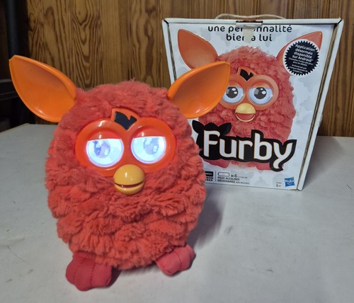 Furby hasbro 2012 orange - 2012, red