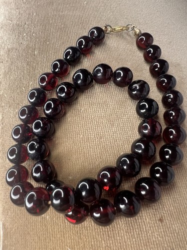 Vintage cherry amber - vintage, color