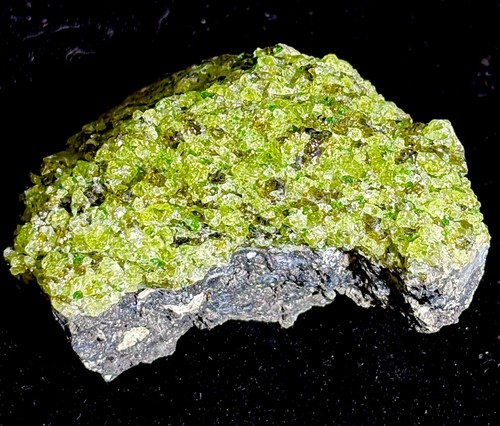 Peridot crystal cluster 100 - crystal, 100%