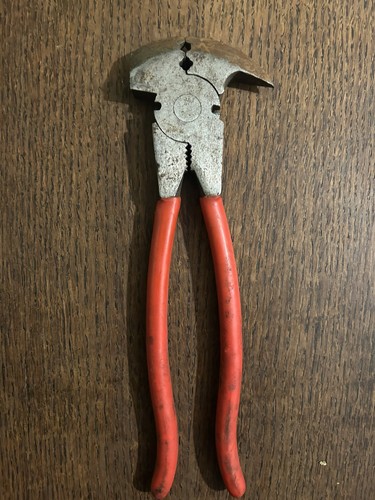 Crescent fence pliers - fence,