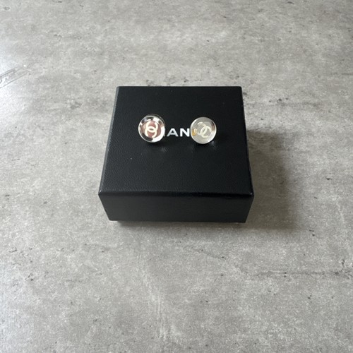 Genuine vintage chanel round - genuine,