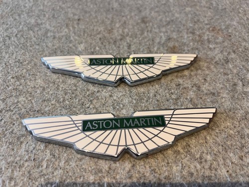Genuine aston martin - martin, badge
