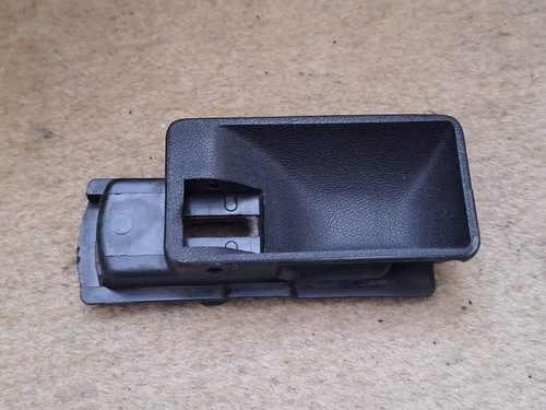 Left front interior - interior, pull