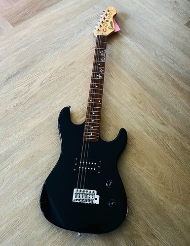 Lulu signed encore black - signed,