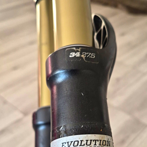 Fox evolution series 20148 - fox,