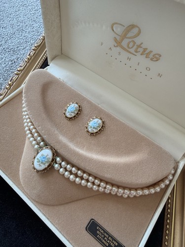 Vintage lotus pearl - choker, &