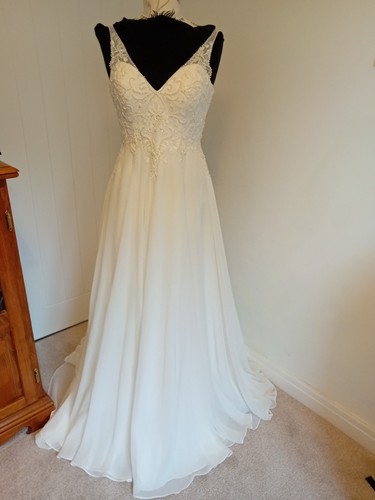 Stunning new wedding - stunning,