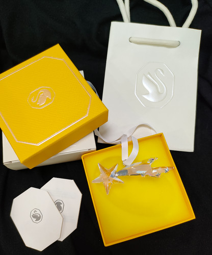 Swarovski holiday magic - swarovski,