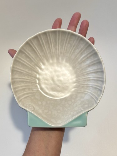 Poole pottery twin tone - poole,