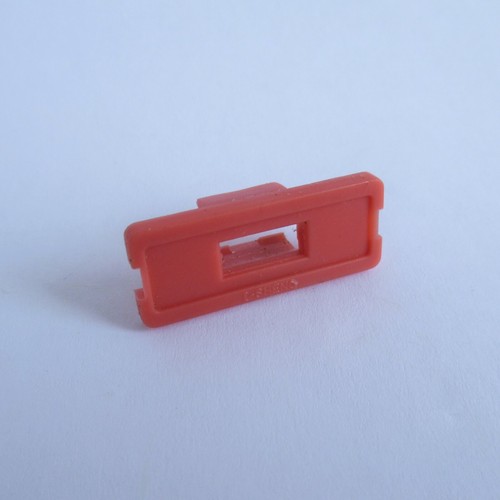 Fuse holder for moulded - fuse,