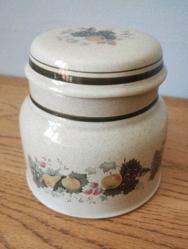 Royal doulton 1976 vintage - royal,