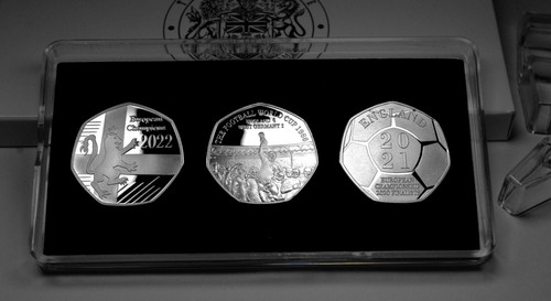 Cased set england - set,