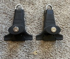 Pair yakima towers - of,