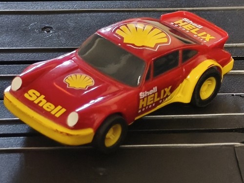 Micro scalextric scale - 1:64,