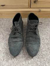 H by Hudson Mens Suede Chukka