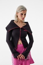 Punkyfish Off the Shoulder