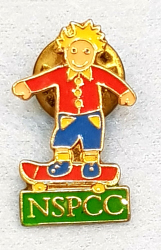 Nspcc pin badge vintage - nspcc,