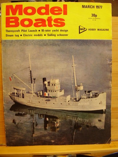 Vintage model boats - model, mag