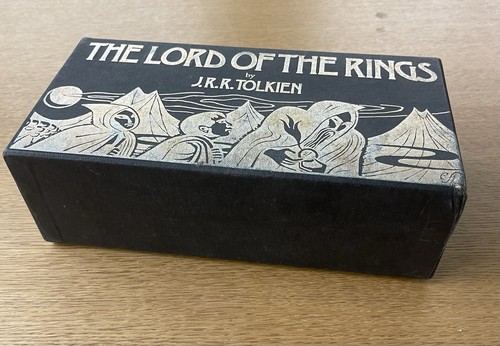The lord rings r - of,