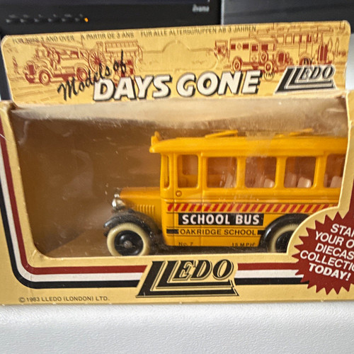 Lledo days gone - diecast, bus
