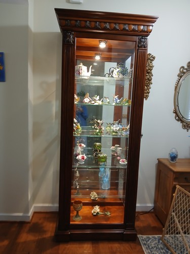 Beautiful glass curio cabinet - beautiful,