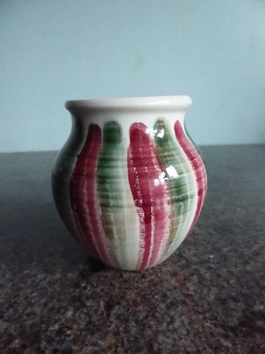 Lester pottery isle of - -,