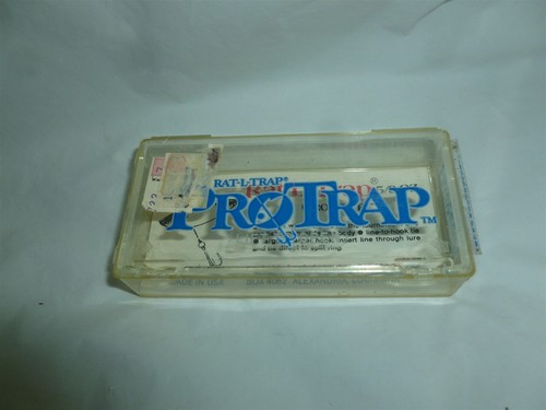 Vintage empty rat trap - vintage, rat-/trap