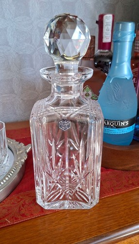 Stuart cut crystal square - cut,