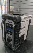 Makita 18v DMR110 DAB+ Job