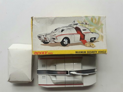 Dinky toys 105 captain scarlet - dinky,