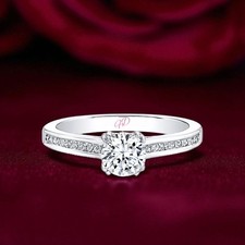 950 Platinum Round Cut Diamond