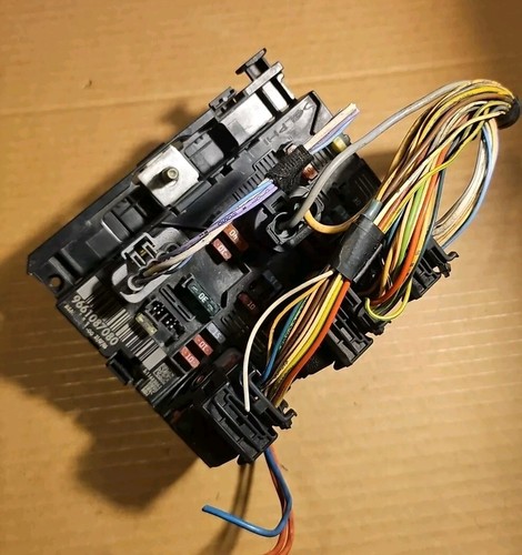 Peugeot 307 under bonnet fuse - under,