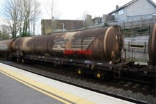 PHOTO  TIA-Y 100 TON BOGIE PETROLEUM TANK NO.33 70 7899 045 OF TOUAX (EX-TIPHOOK