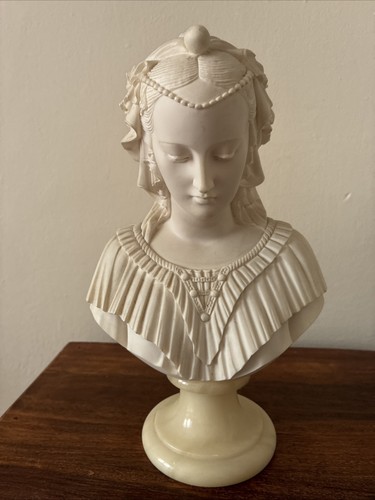 Pmg priest marion - priest, marble