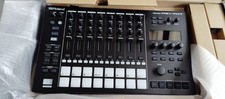 Roland MC-707 GROOVEBOX