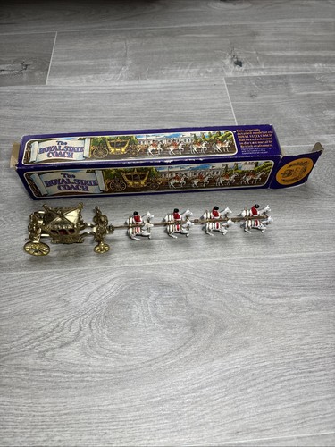 Royal state coach crescent toy - royal,