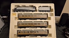 R2373M  Hornby Train Pack "The