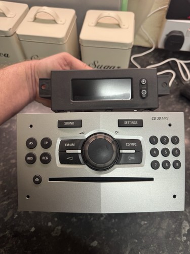 Vauxhall corsa cd30 mp3 - d,