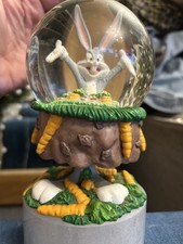 Rare Warner Brother’s Studio Store Bugs Bunny Easter Snow Globe 1999